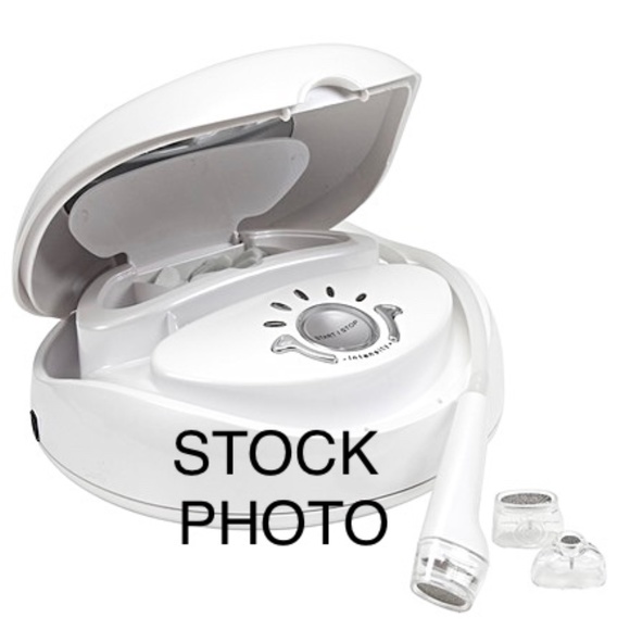 Nu Brilliance MicroDermabrasion Kit with 3 DiamondTips - WORKS - EUC! - Picture 1 of 7